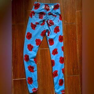 FitBooty Leggings Blue with Roses